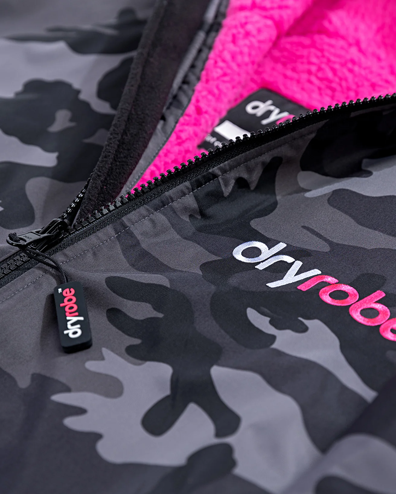 Black Camo Pink Advance Changing Robe - Image 17