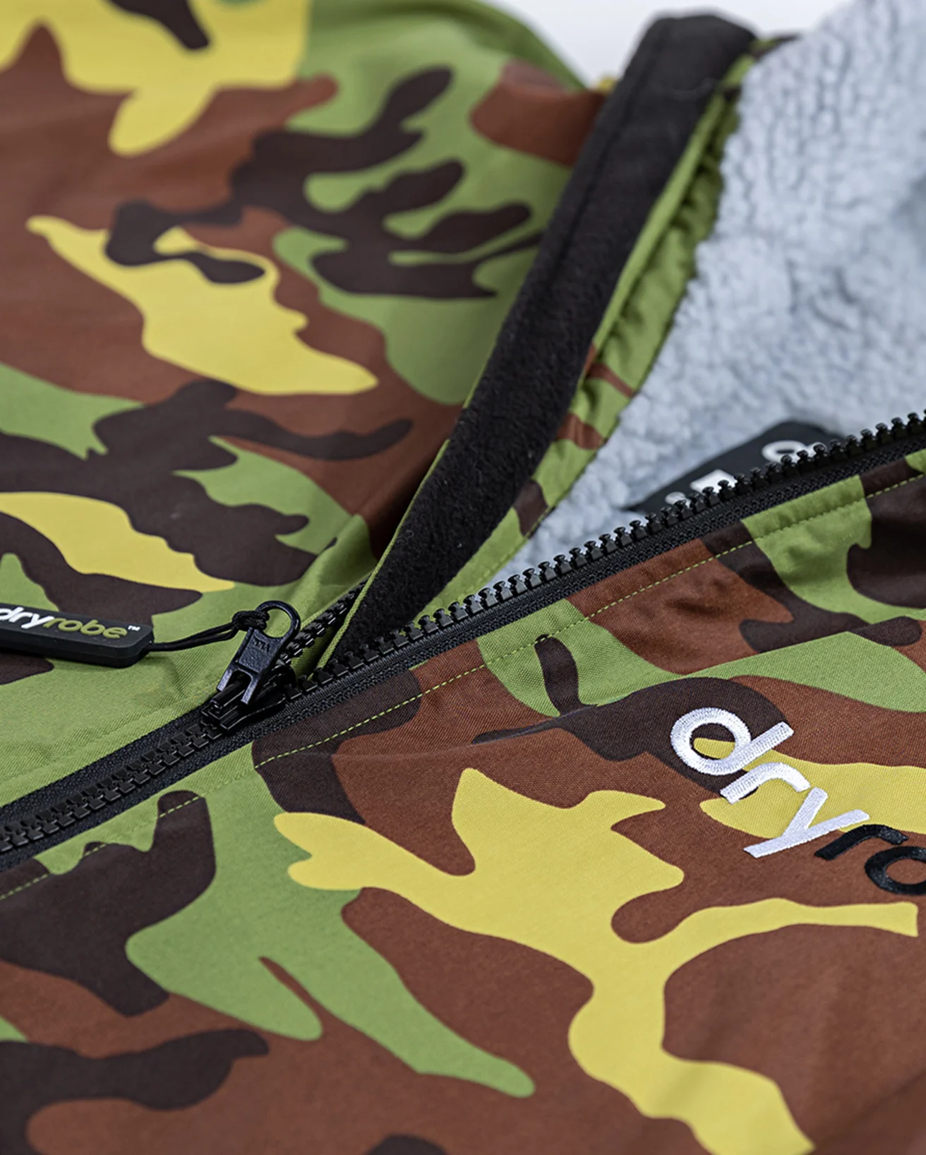 Camo Grey Advance Changing Robe - Image 18