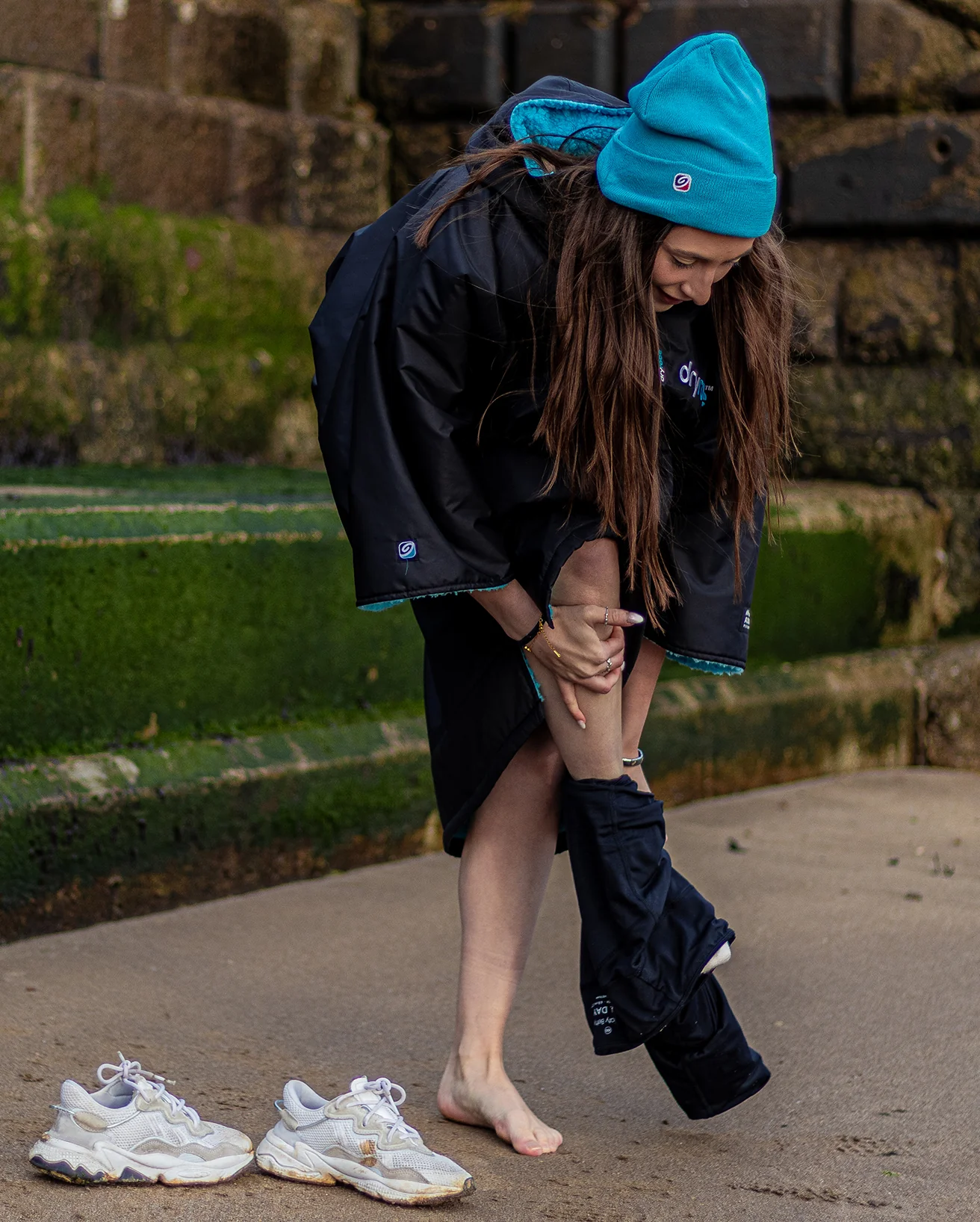 Black Blue Easy-Fit Advance Changing Robe - Image 6